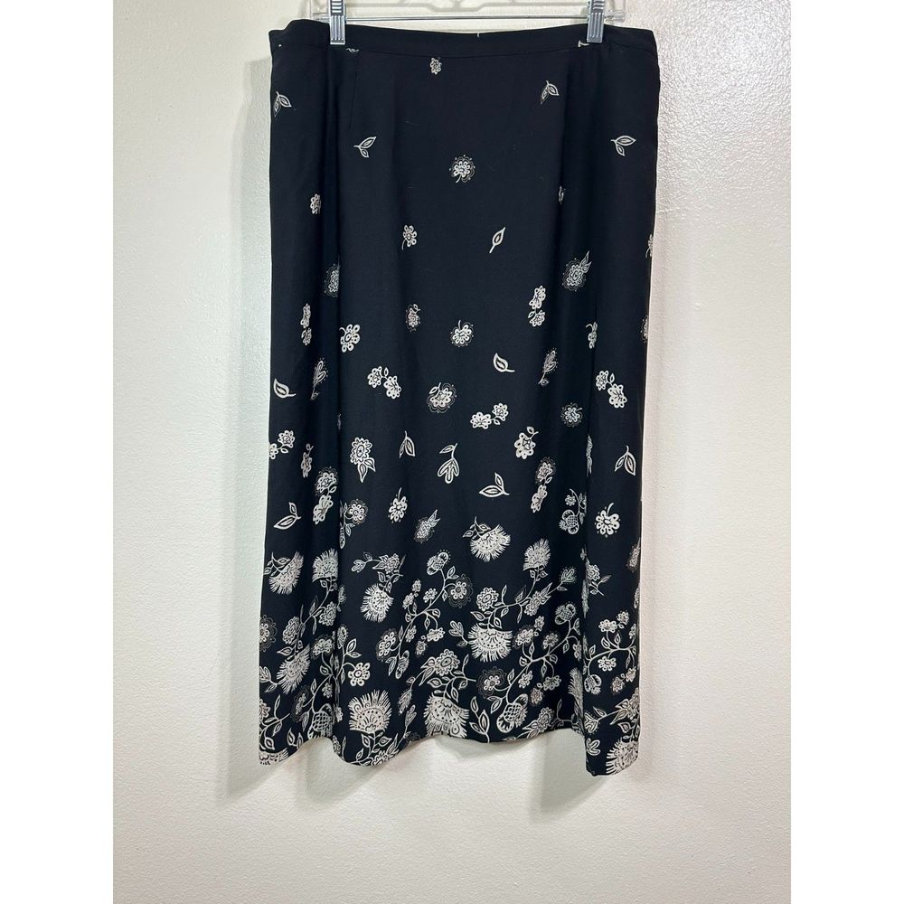 C.J. Banks Women's BOHO Y2K Midi Skirt with Pockets and Floral Design Plus Sz 18
